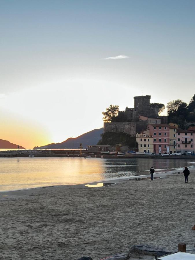 La Torretta A San Terenzo Hotel Lerici Eksteriør billede